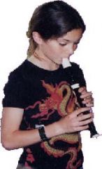 Marion compose avec sa flute
