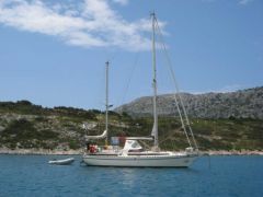 Notre bateau de conserve: Troll