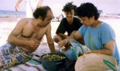 Moktar nous emméne à la plage pour chasser le poulpe et les manger en couscous